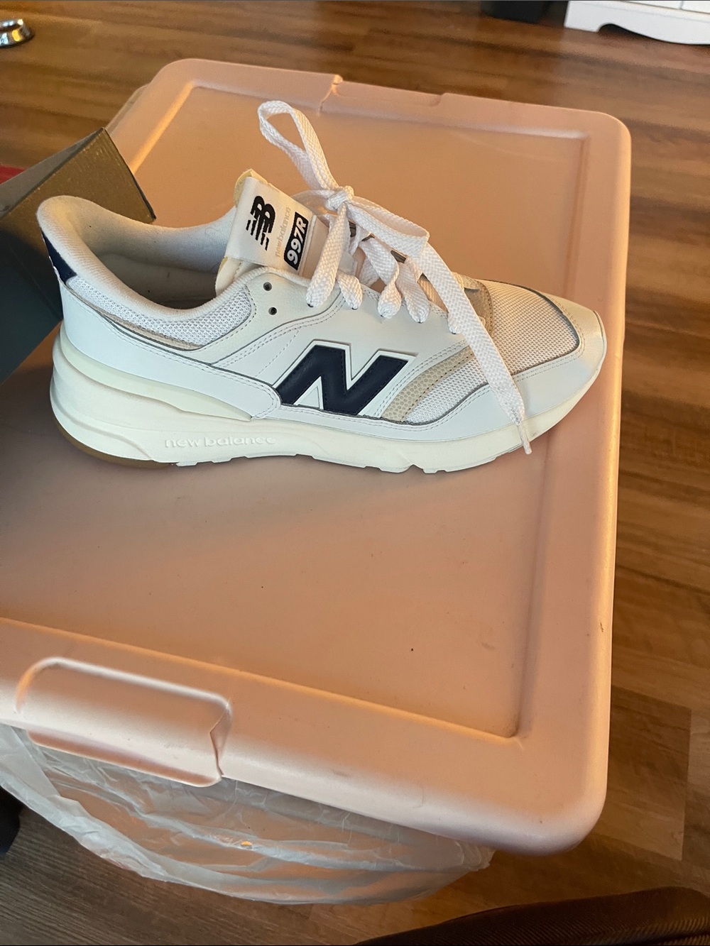 New Balance White and Navy Retro Runner